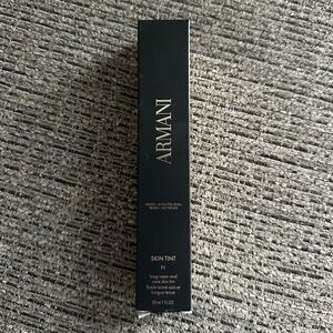 Armani Skin Tint Foundation - New in box - shade F1